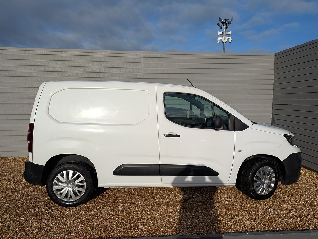 Peugeot Partner Bluehdi 1000 Professional White #5