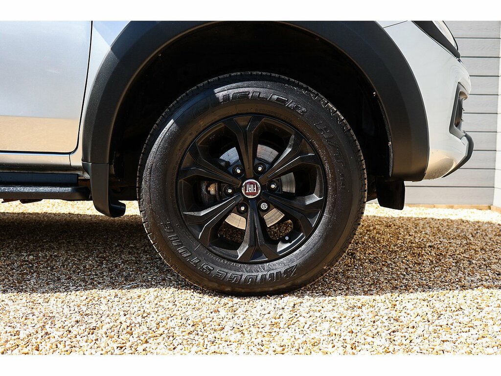 Fiat Fullback Cross Dcb Black #40