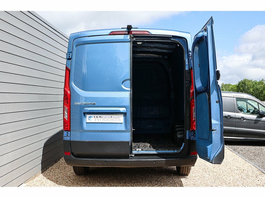 Maxus Deliver 9 Deliver 9 Luxury Silver #9