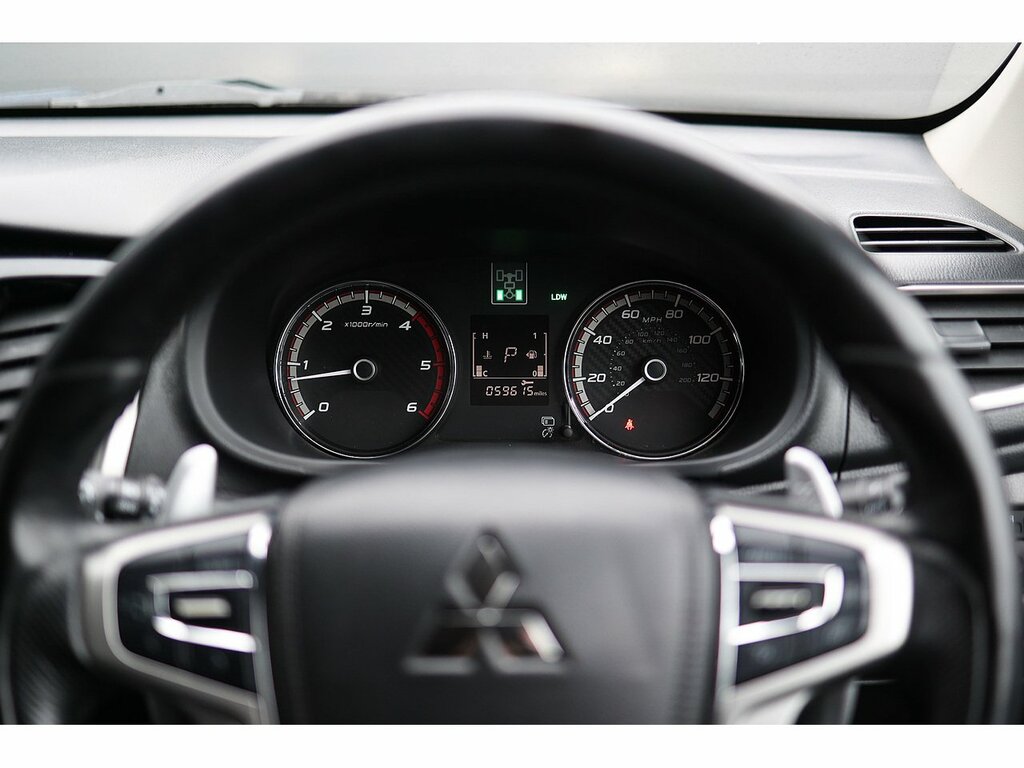 Mitsubishi L200 Black #26