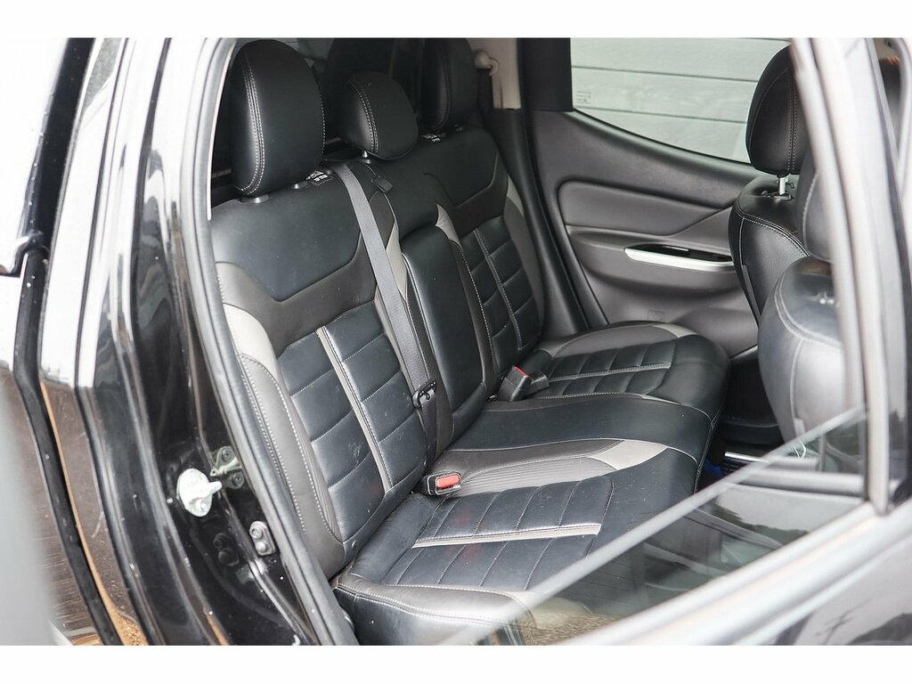 Mitsubishi L200 Black #34