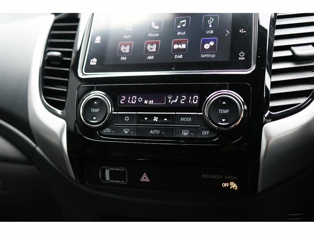 Mitsubishi L200 Black #21
