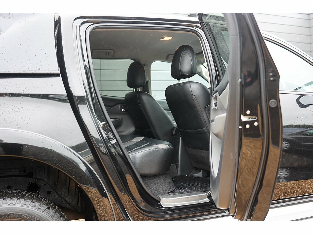 Mitsubishi L200 Black #33