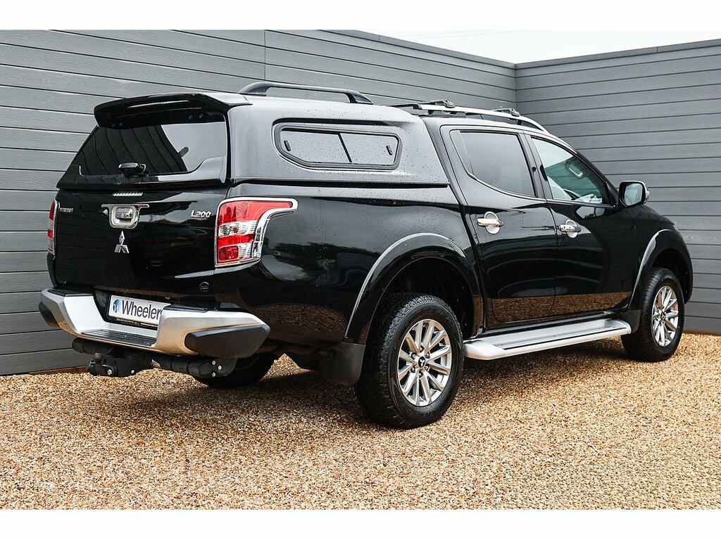 Mitsubishi L200 Di-d Dc Barbarian Black #3