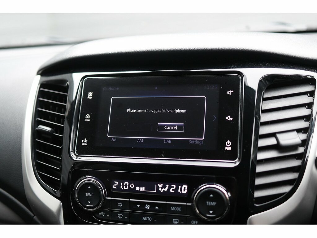 Mitsubishi L200 Black #18