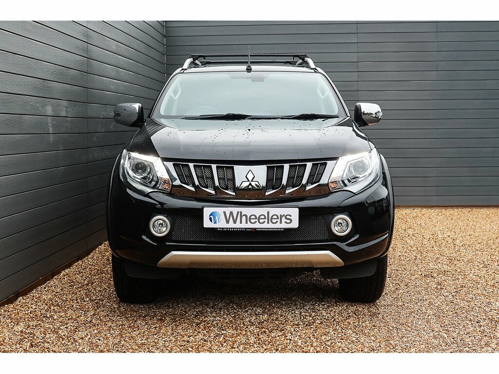 Mitsubishi L200 Di-d Dc Barbarian Black #4