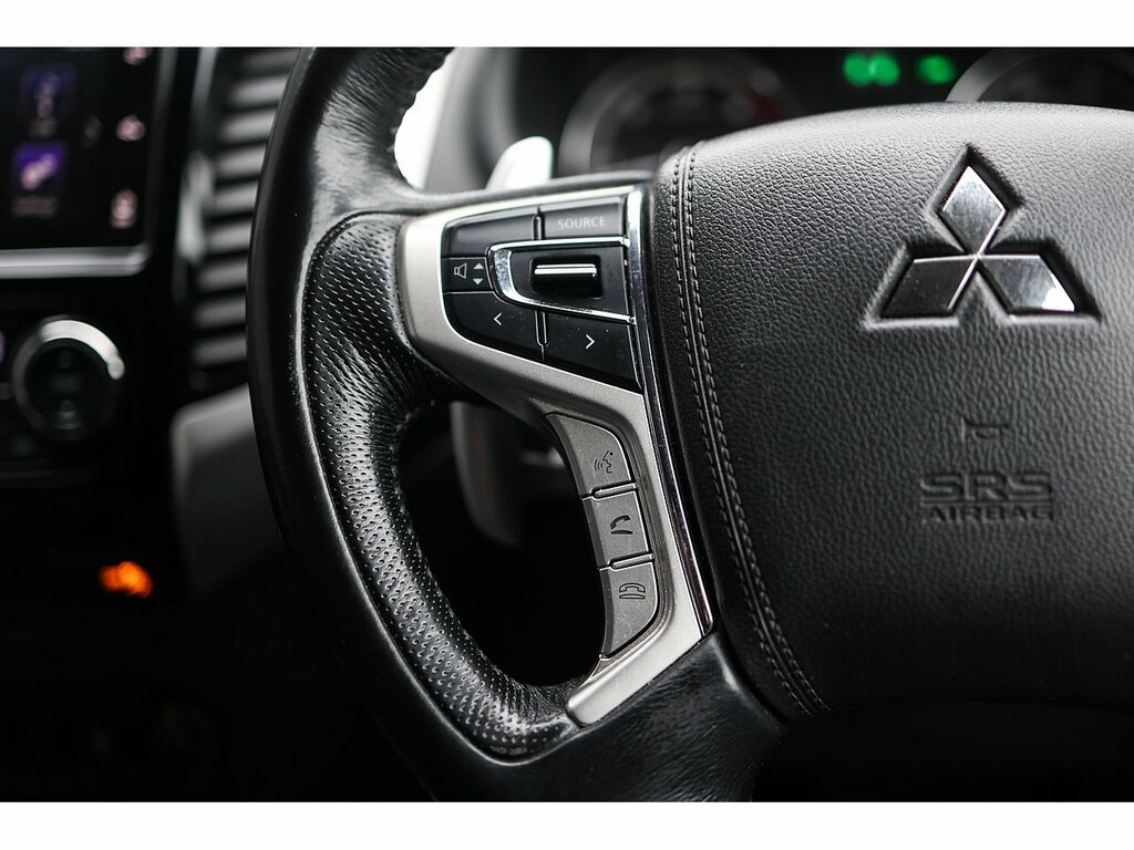 Mitsubishi L200 Black #27