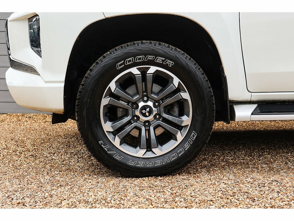 Mitsubishi L200 Pickup Grey #38