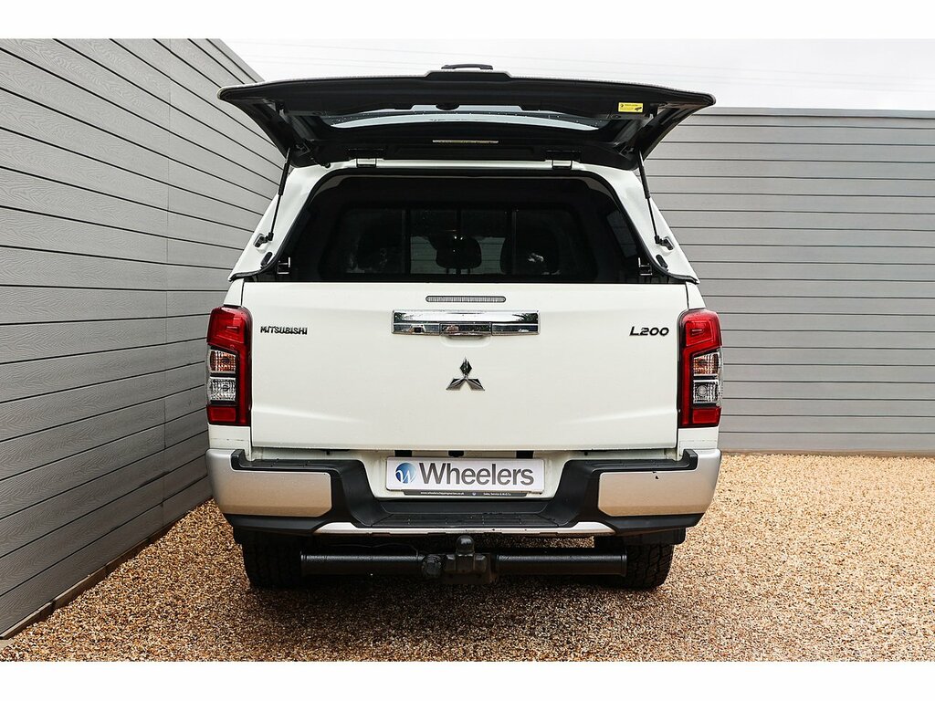 Mitsubishi L200 Pickup Grey #8