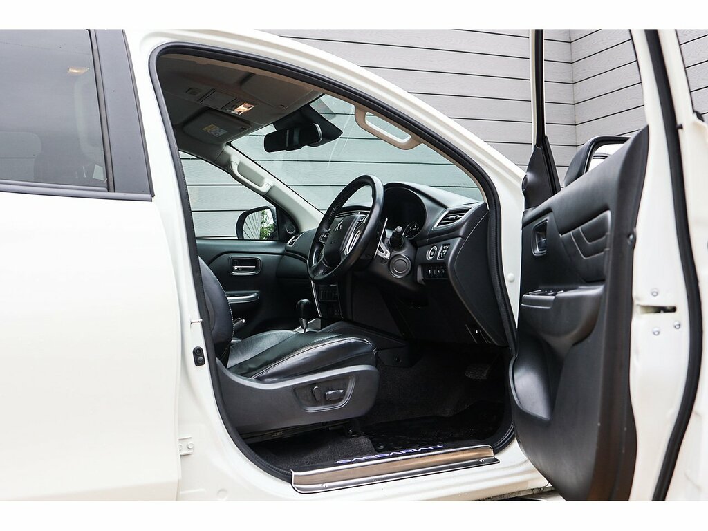Mitsubishi L200 Pickup Grey #11