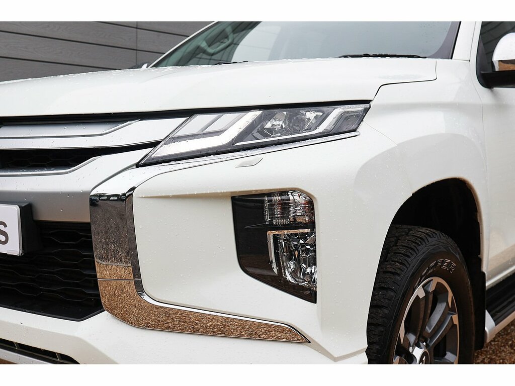 Mitsubishi L200 Pickup Grey #34