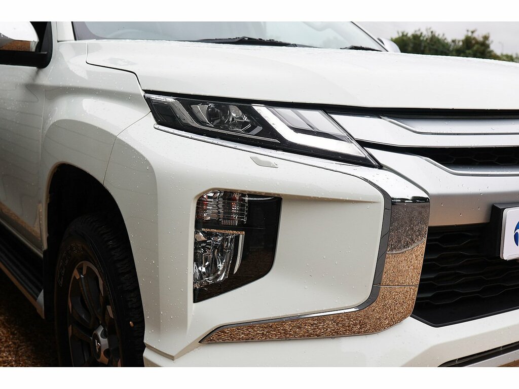Mitsubishi L200 Pickup Grey #33