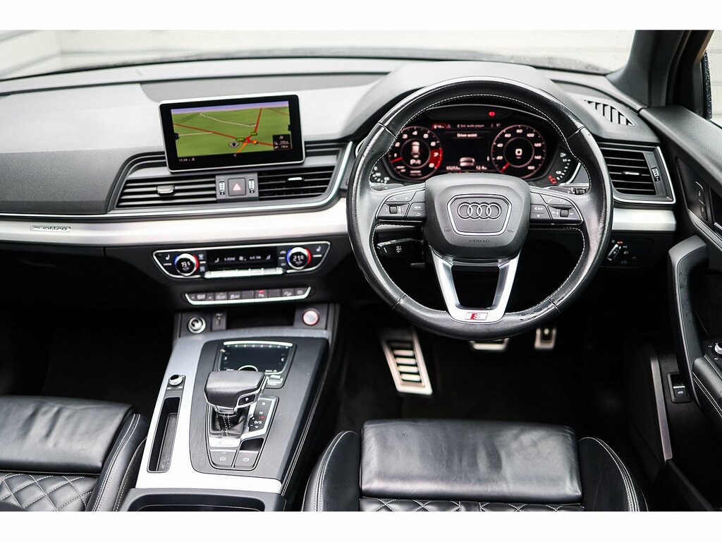 Audi SQ5 Tfsi V6 Black #2