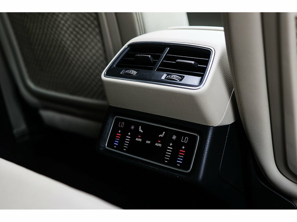 Audi E-tron Launch Edition Grey #33