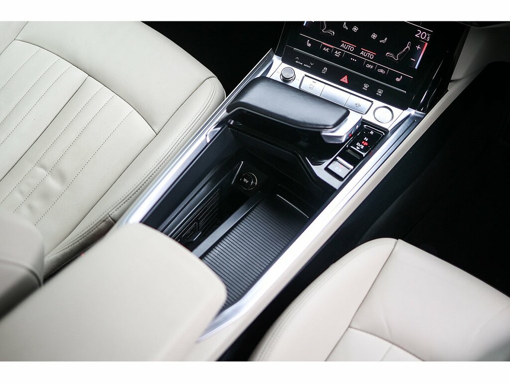 Audi E-tron Launch Edition Grey #20
