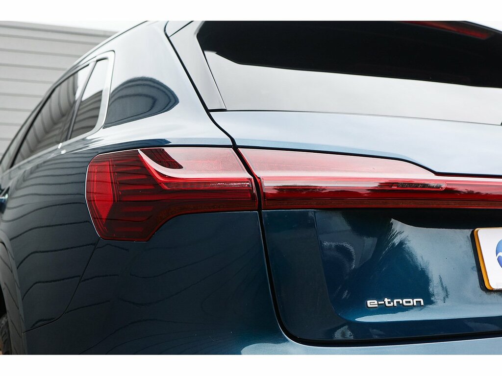 Audi E-tron Launch Edition Grey #38