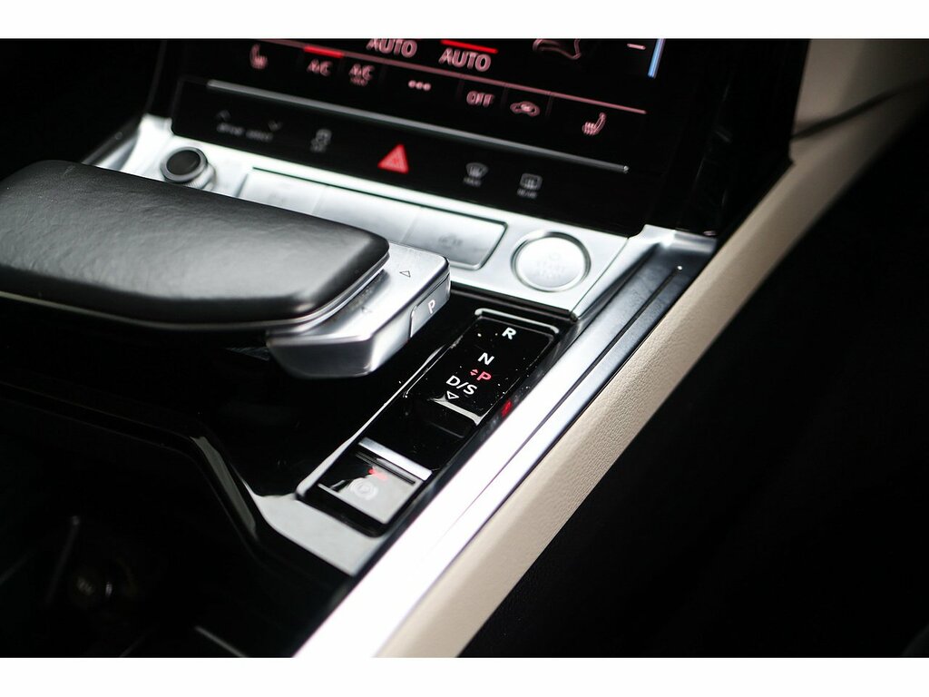 Audi E-tron Launch Edition Grey #22
