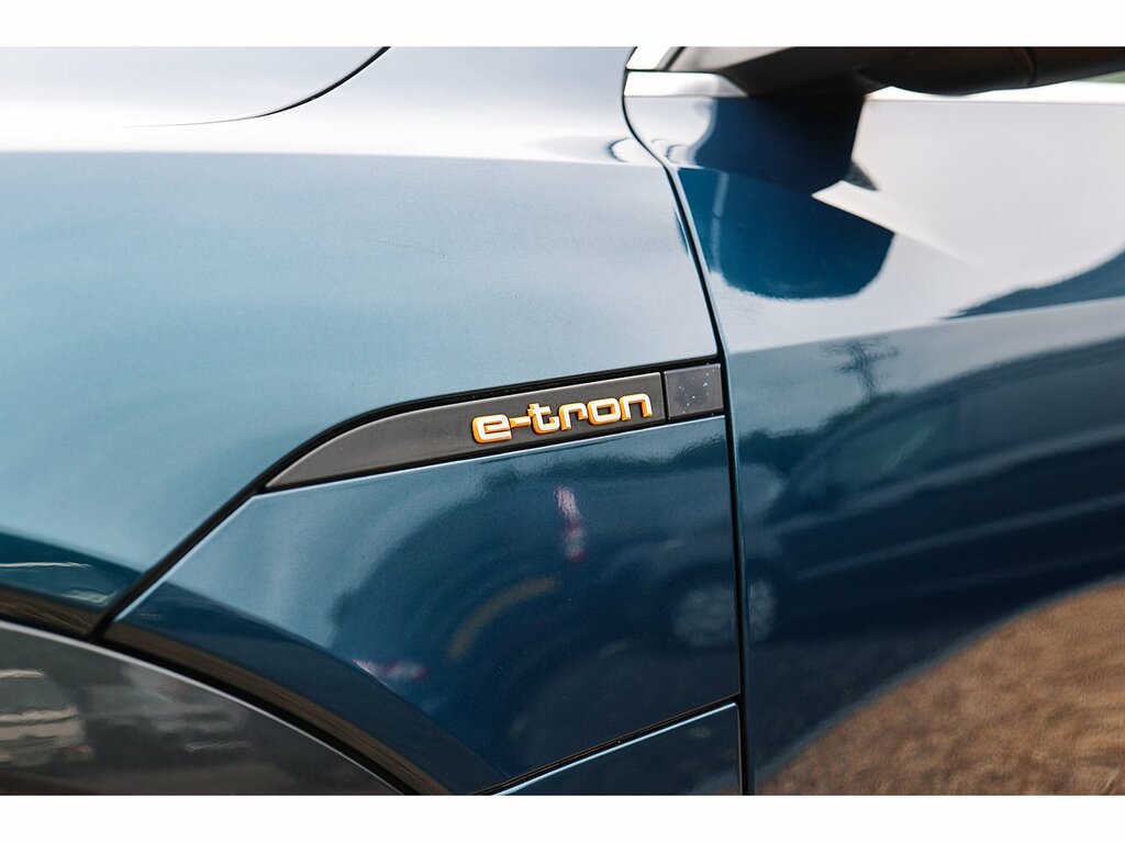 Audi E-tron Launch Edition Grey #40