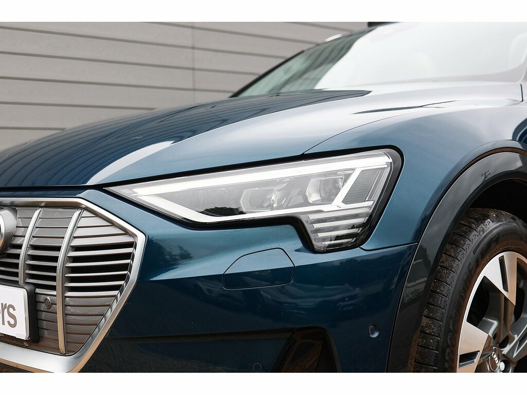 Audi E-tron Launch Edition Grey #37