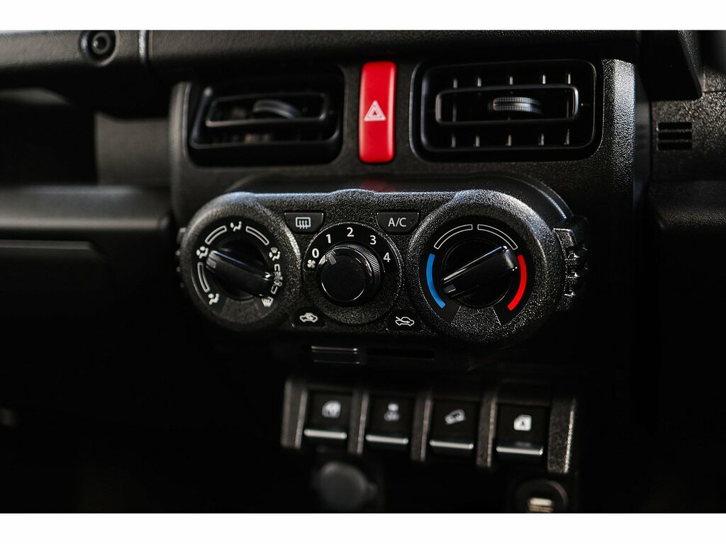 Suzuki Jimny Allgrip White #17
