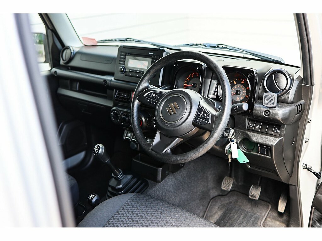 Suzuki Jimny Allgrip White #12