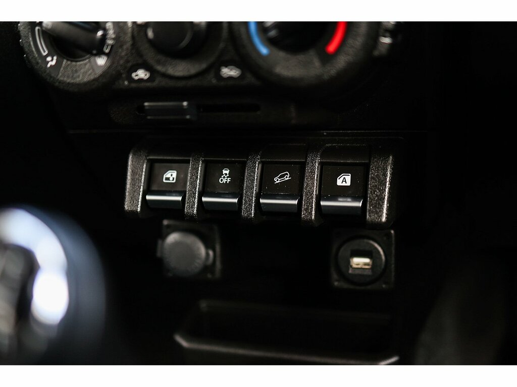 Suzuki Jimny Allgrip White #18