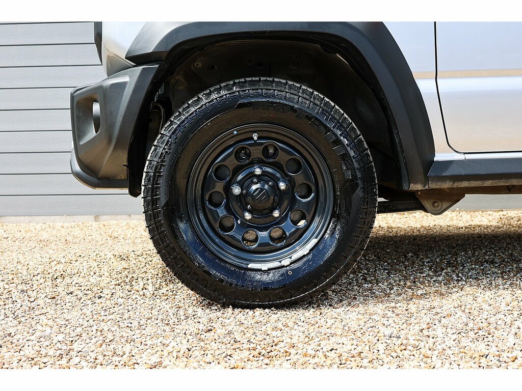 Suzuki Jimny Allgrip White #31