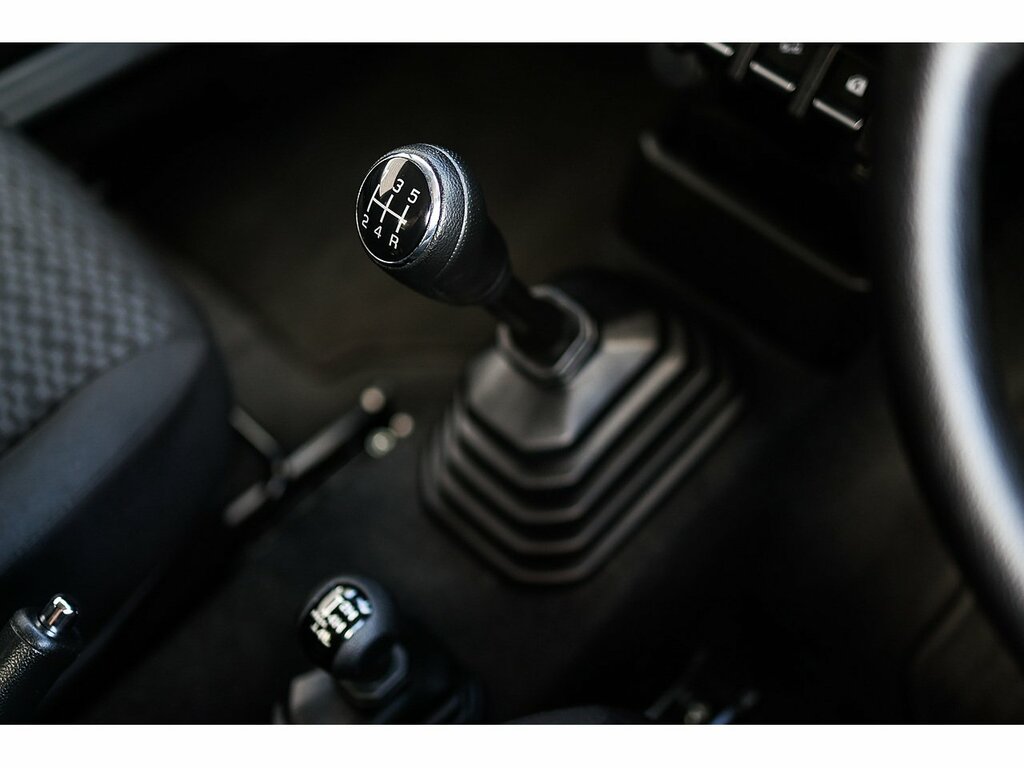 Suzuki Jimny Allgrip White #20