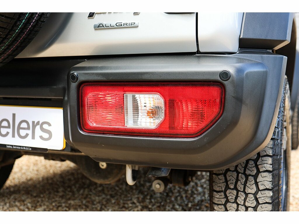 Suzuki Jimny Allgrip White #30