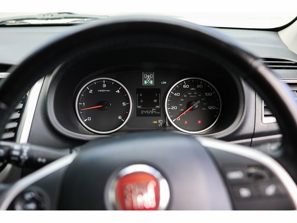 Fiat Fullback 2.4L Cross White #25