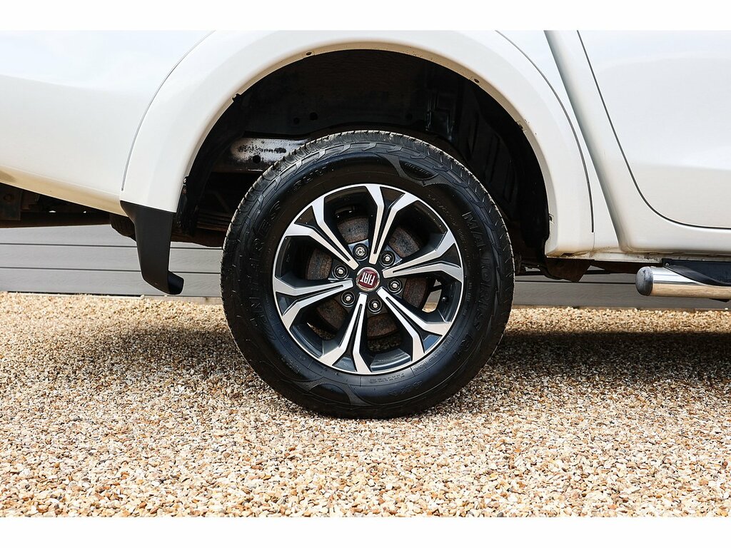 Fiat Fullback 2.4L Cross White #39