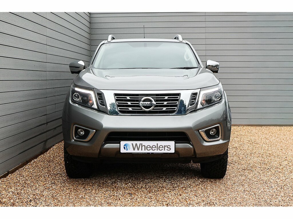 Nissan Navara Dci Tekna Grey #4