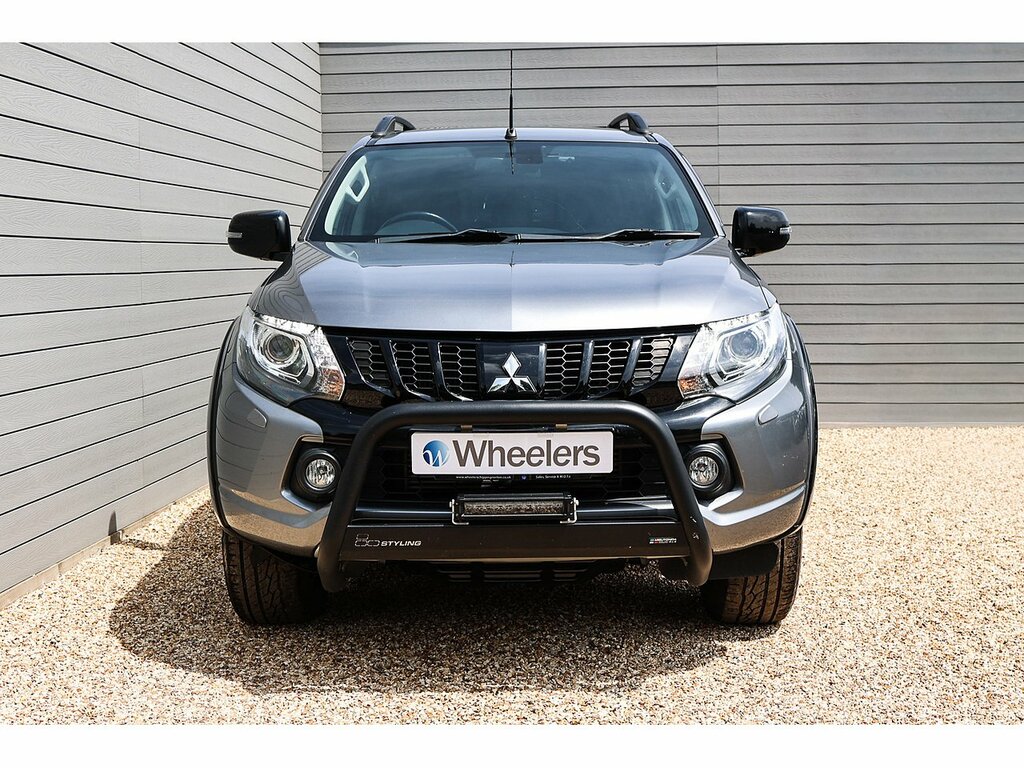 Mitsubishi L200 Di-d Dc Barbarian Black Grey #4