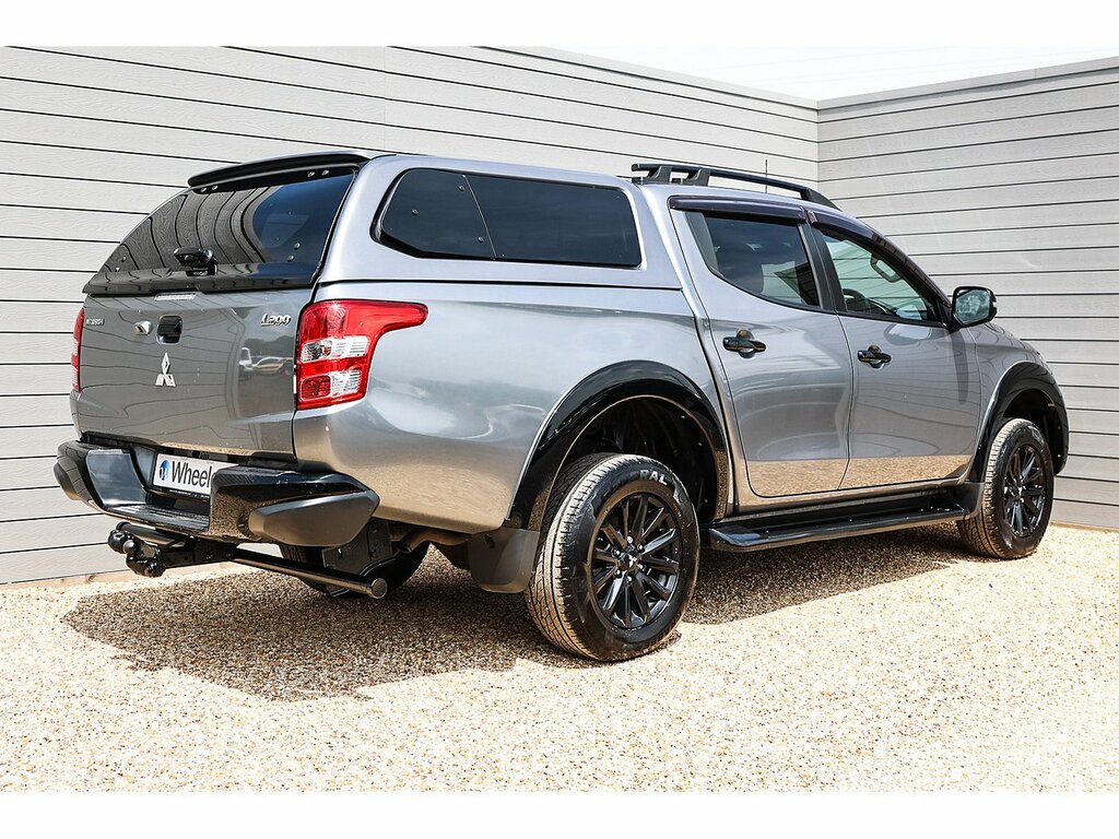 Mitsubishi L200 Di-d Dc Barbarian Black Grey #3