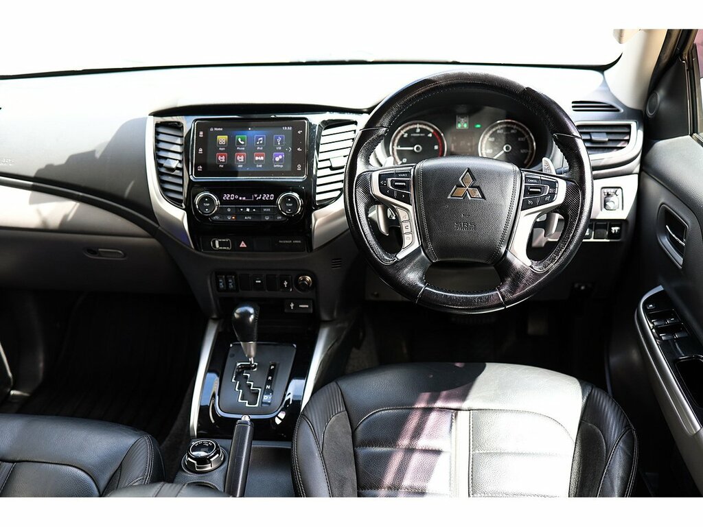 Mitsubishi L200 Di-d Dc Barbarian Black Grey #2