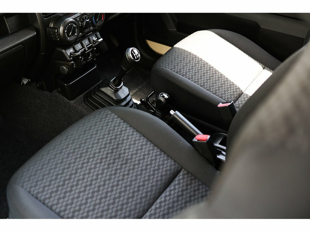 Suzuki Jimny Allgrip Silver #17