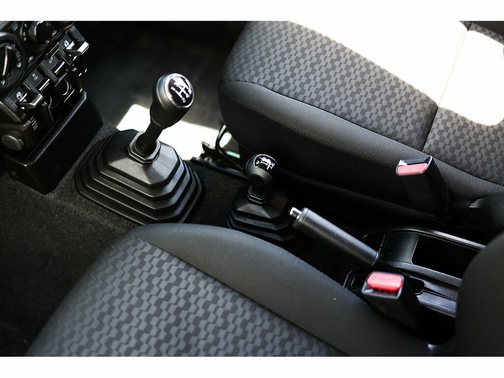 Suzuki Jimny Allgrip Silver #19