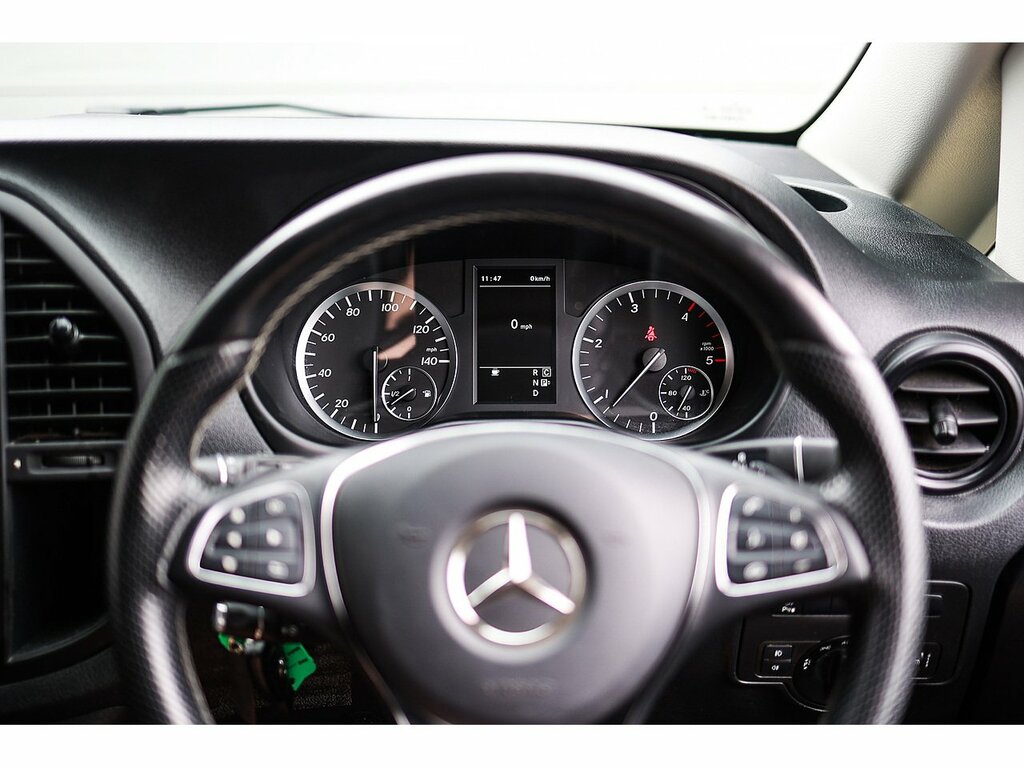 Mercedes-Benz Vito 111Cdi Long Van White #25