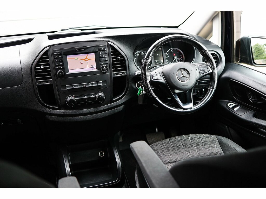 Mercedes-Benz Vito 116 Cdi Bluetec Sport Blue #2