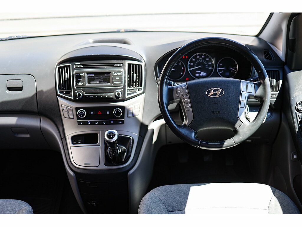 Hyundai I800 Crdi Se Black #2