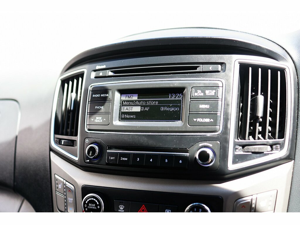 Hyundai I800 2.5 Crdi 170 Se Silver #17