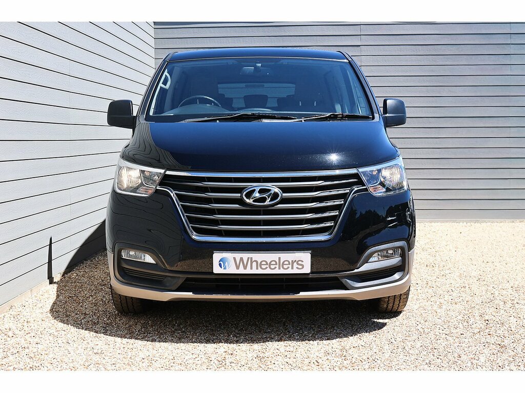 Hyundai I800 Crdi Se Black #4