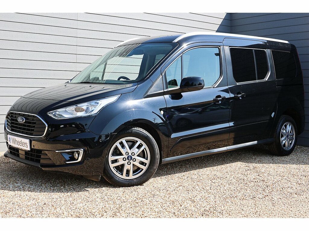 Ford Grand Tourneo Connect Ecoblue Titanium Black