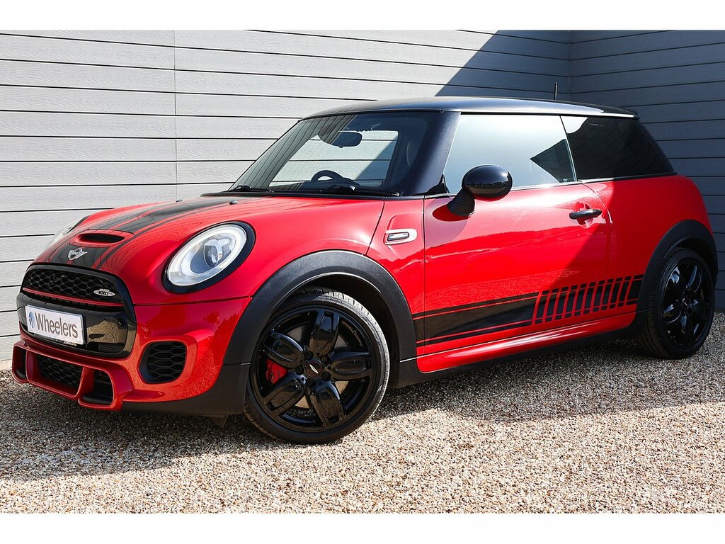 Mini Hatch John Cooper Works AF66UHS Red