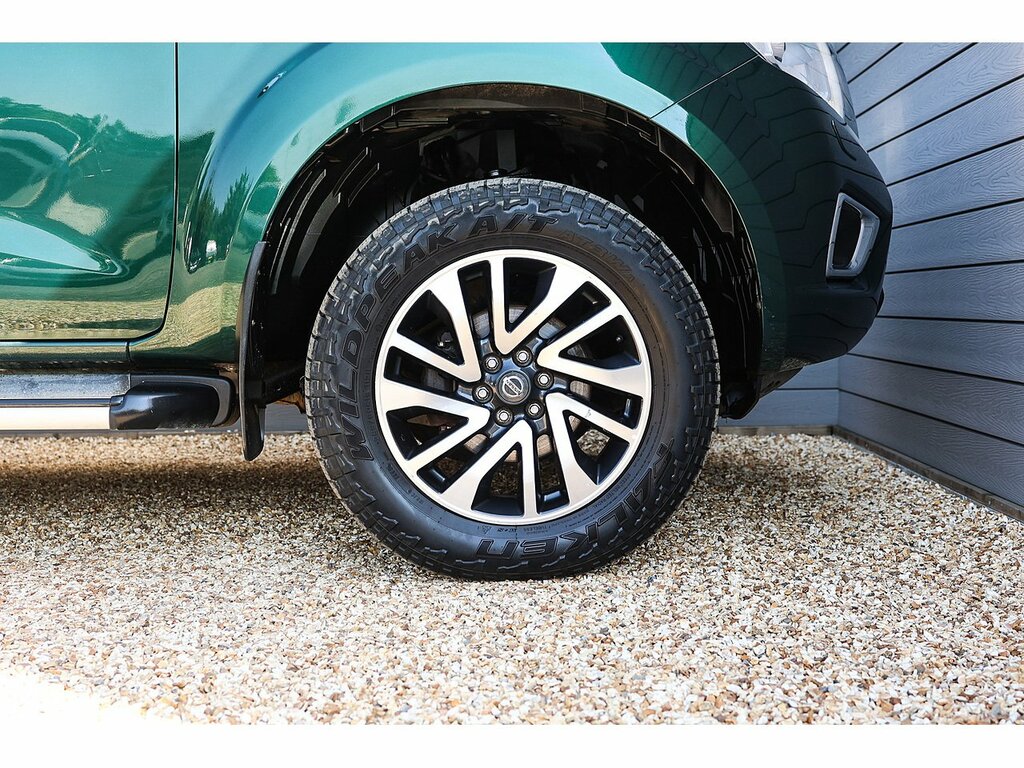 Nissan Navara Navara Tekna Dci Black #43