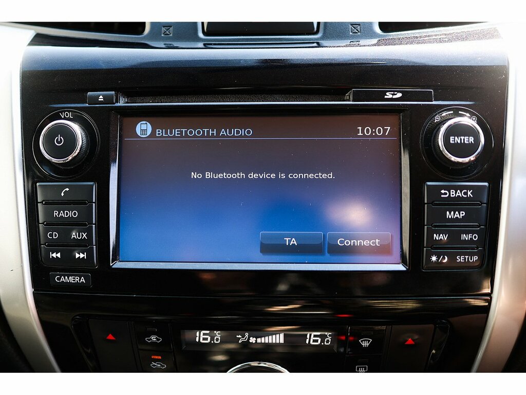 Nissan Navara Navara Tekna Dci Black #17