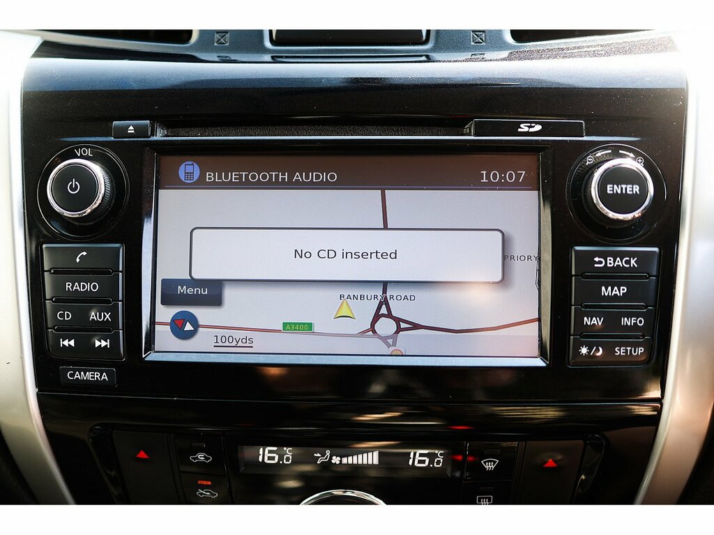 Nissan Navara Navara Tekna Dci Black #19