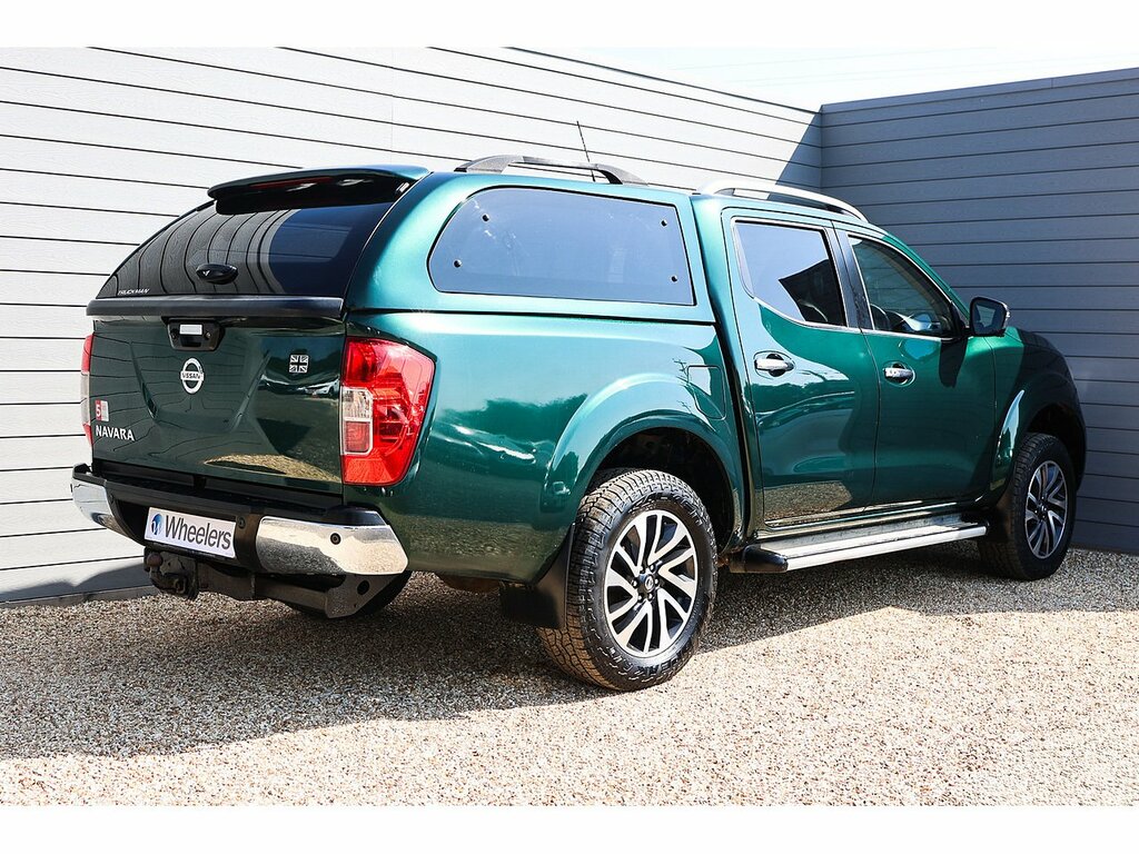 Nissan Navara Dci Tekna Green #3