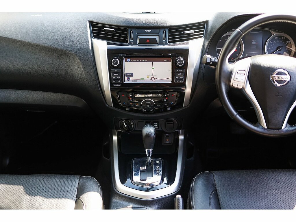 Nissan Navara Navara Tekna Dci Black #14