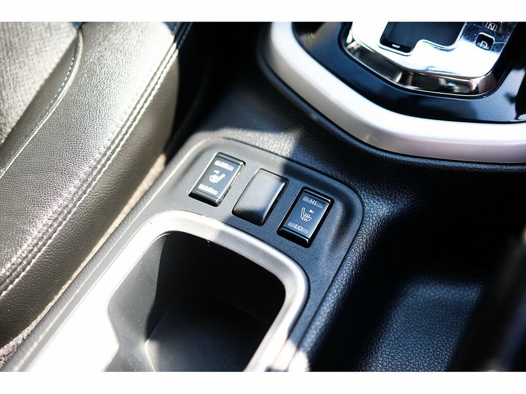 Nissan Navara Navara Tekna Dci Black #26